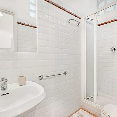 Villinoauroraxl 5terre Near The Station Ла-Спеція