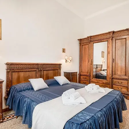 Villinoauroraxl 5terre Near The Station *