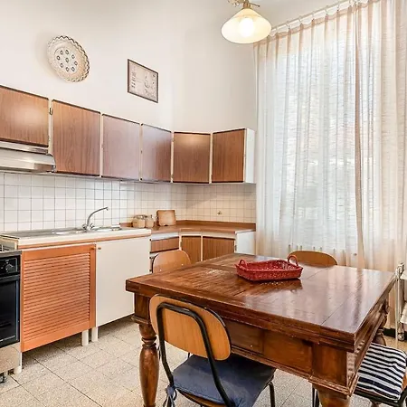 Villinoauroraxl 5terre Near The Station