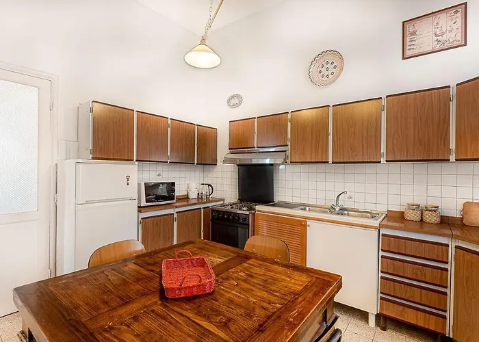 Villinoauroraxl 5terre Near The Station *