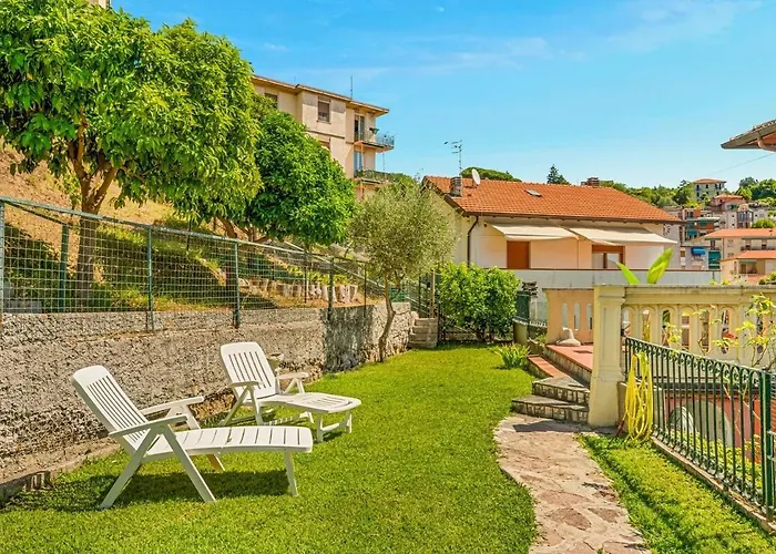 Villinoauroraxl 5terre Near The Station La Spezia