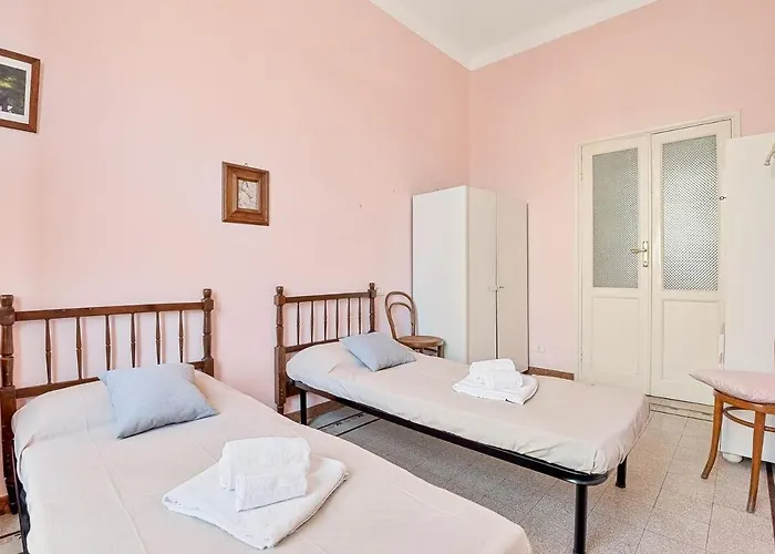 Villinoauroraxl 5terre Near The Station