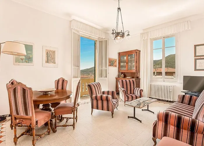 Villinoauroraxl 5terre Near The Station